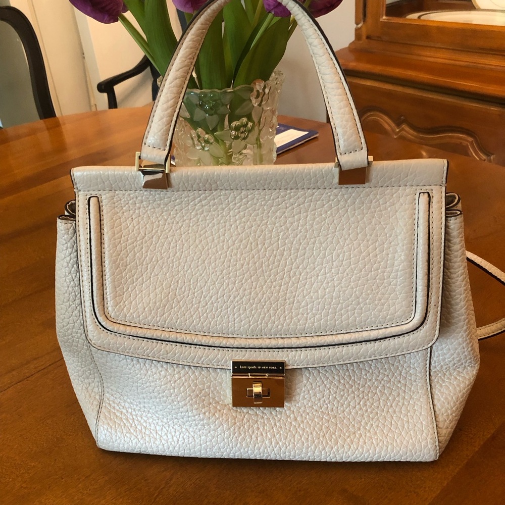 Kate Spade satchel / cream leather/ with crossbody removal strap/ like new